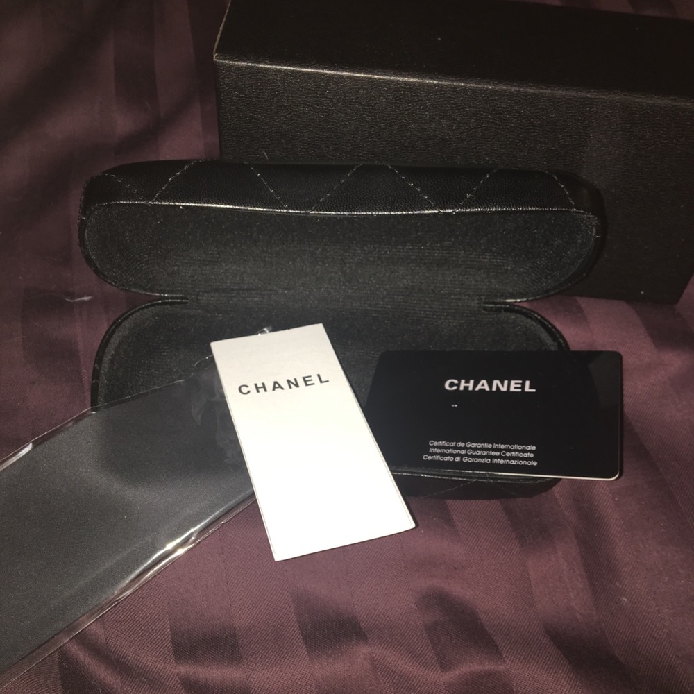 CHANEL SHADES - Picture 6 of 6